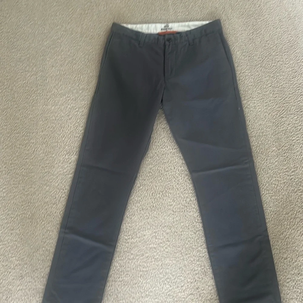Docker Modern Khakis - Picture 1 of 4
